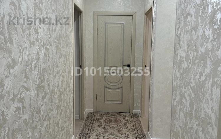 2-бөлмелі пәтер · 55 м² · 4/5 қабат, 17-ш/а. 93, бағасы: 18.5 млн ₸ в Актау, 17-й мкр — фото 2