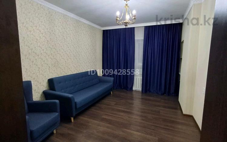 2-комнатная квартира · 58 м² · 1/6 этаж, мкр Новый Город, Комиссарова 15 за 260 000 ₸ в Караганде, Казыбек би р-н — фото 2