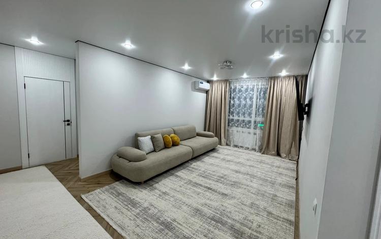 2-комнатная квартира · 65 м² · 4/12 этаж, К. Толеметова 85 за 280 000 ₸ в Шымкенте, Абайский р-н — фото 2