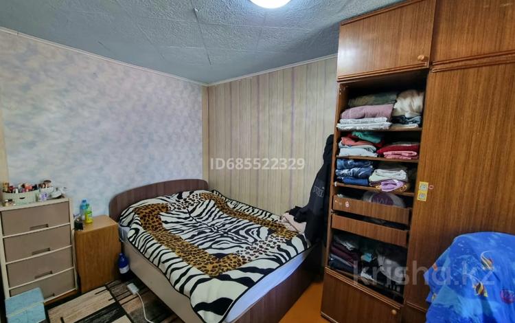 2-комнатная квартира, 46 м², 2/3 этаж, Толстого 30 за 6 млн 〒 в Риддере — фото 2