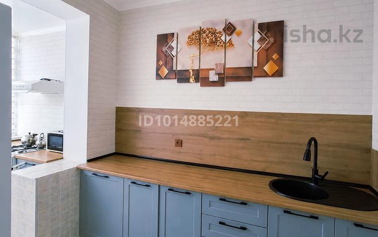 3-бөлмелі пәтер · 70 м² · 5/5 қабат, 12-ш/а. 11, бағасы: 21 млн ₸ в Актау, 12-й мкр — фото 2