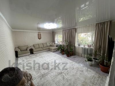 Отдельный дом · 3 комнаты · 100 м² · 5 сот., мкр. Зачаганск пгт, Брусиловского 25 за 30.9 млн ₸ в Уральске