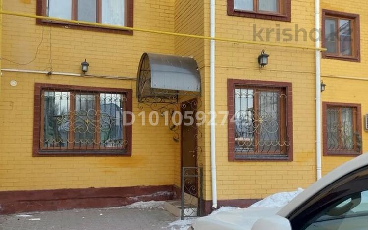 Жеке үй · 3 бөлме · 250 м², Нокина 24к, бағасы: 250 000 ₸ в Актобе, мкр. Курмыш — фото 11