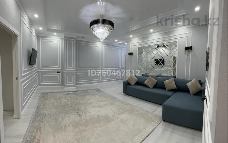 3-бөлмелі пәтер · 98 м² · 5/17 қабат, 17-ш/а. 23, бағасы: 400 000 ₸ в Актау, 17-й мкр — фото 2