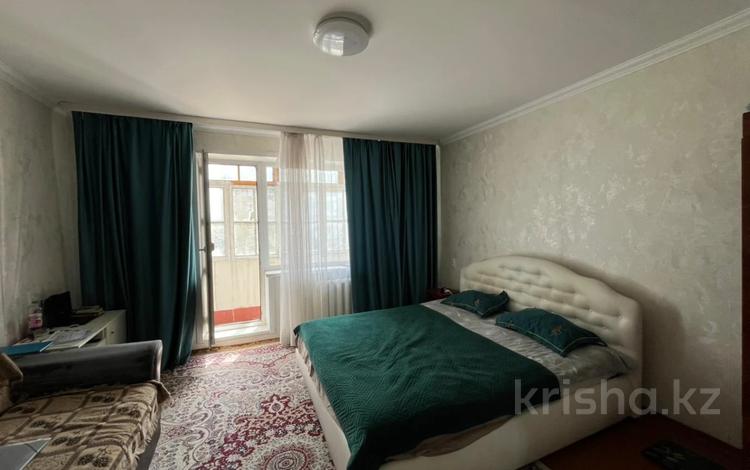 1-комнатная квартира · 41 м² · 3/5 этаж, мкр Юго-Восток, мкр Гульдер 1 за 17.5 млн ₸ в Караганде, Казыбек би р-н — фото 4