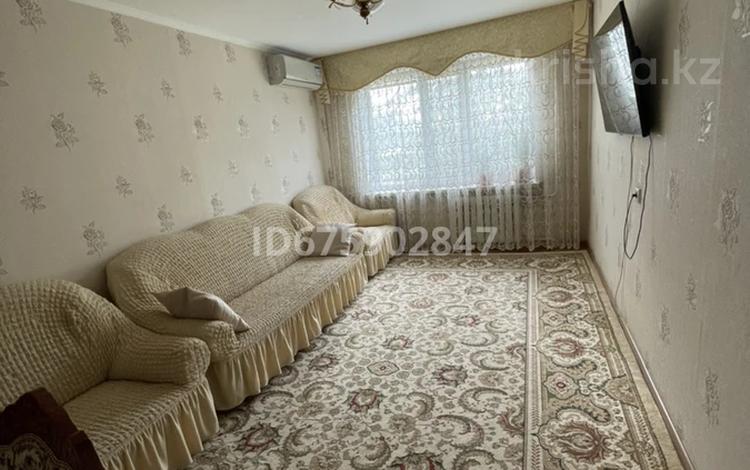 3-комнатная квартира, 75 м², 2/5 этаж, Муткенова 58 за 25 млн 〒 в Павлодаре — фото 2
