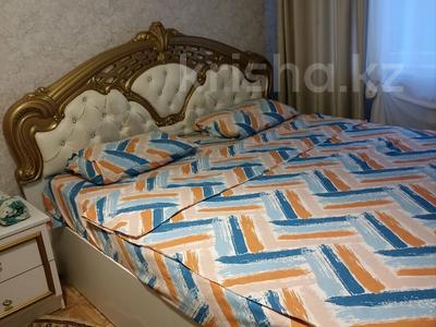 2-комнатная квартира · 60 м² · 3/5 этаж, Проспект мира 90 — Возле магазина Одежда за 14 000 ₸ в Темиртау