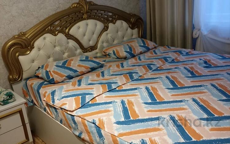 2-комнатная квартира · 60 м² · 3/5 этаж, Проспект мира 90 — Возле магазина Одежда за 14 000 ₸ в Темиртау — фото 2