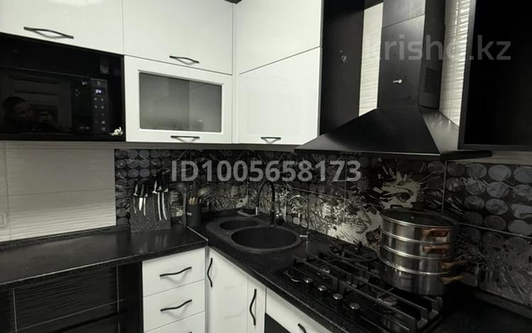 2-комнатная квартира · 46 м² · 2/5 этаж, Нуркена Абдирова 50/1 за 200 000 ₸ в Караганде, Казыбек би р-н — фото 3