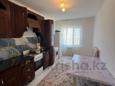 Продажа квартир в Атырауской обл.: 2-комнатная квартира · 57.2 м² · 3/5 этаж, мкр Береке 10 за 17.5 млн 〒 2-комнатная квартира · 57.2 м² · 3/5 этаж, мкр Береке 10 за 17.5 млн 〒 в Атырау