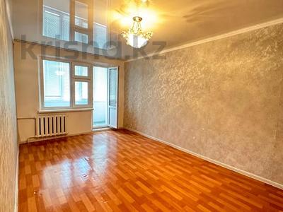 2-комнатная квартира · 45 м² · 5/5 этаж, мкр Строитель 42 за 14.5 млн 〒 в Уральске, мкр Строитель