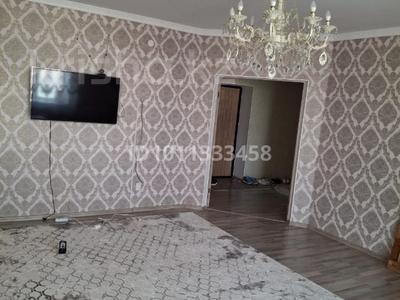 2-бөлмелі пәтер · 90 м² · 2/7 қабат, мкр 12, Мкрн 12вг 54, бағасы: 32 млн ₸ в Актобе