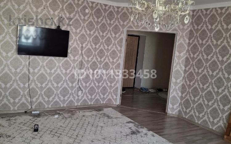 2-бөлмелі пәтер · 90 м² · 2/7 қабат, мкр 12, Мкрн 12вг 54, бағасы: 32 млн ₸ в Актобе — фото 2