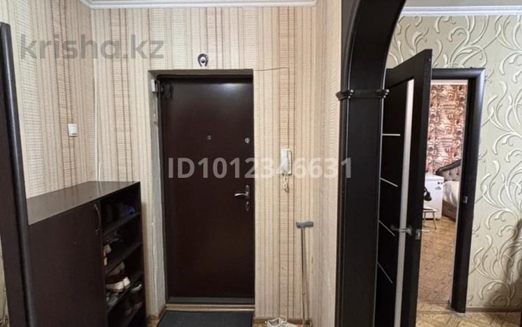 2-бөлмелі пәтер · 57.4 м² · 4/5 қабат, 16-й мкр. 25, бағасы: 12 млн ₸ в Караганде — фото 2