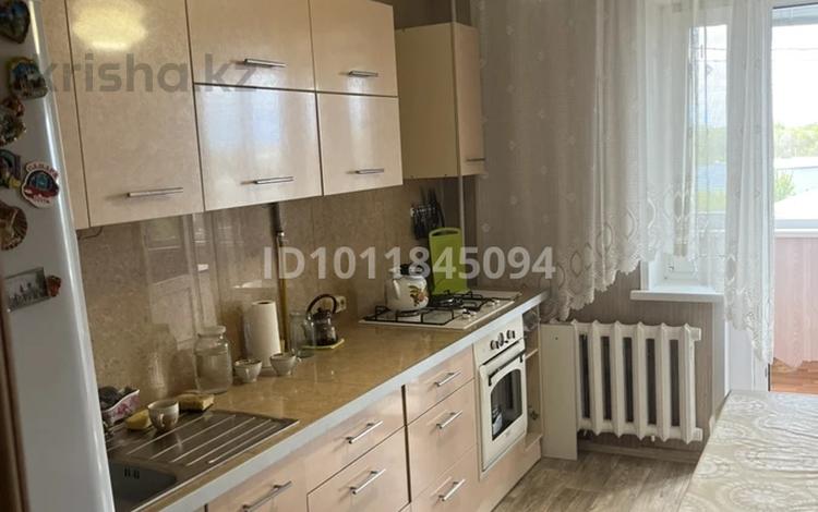 3-комнатная квартира · 64.1 м² · 5/9 этаж, мкр Мясокомбинат, Жданова 14 — Гагарина/С.Датова за 22 млн ₸ в Уральске — фото 2