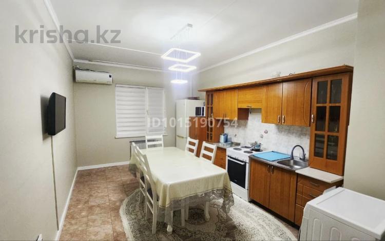2-комнатная квартира · 65 м² · 9/9 этаж, Алмагуль 9 48 за 22 млн ₸ в Атырау — фото 2