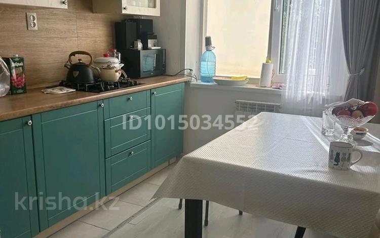 3-комнатная квартира · 63 м² · 5/9 этаж, мкр Северо-Восток 23 — 34 СОШ за 23 млн ₸ в Уральске — фото 2