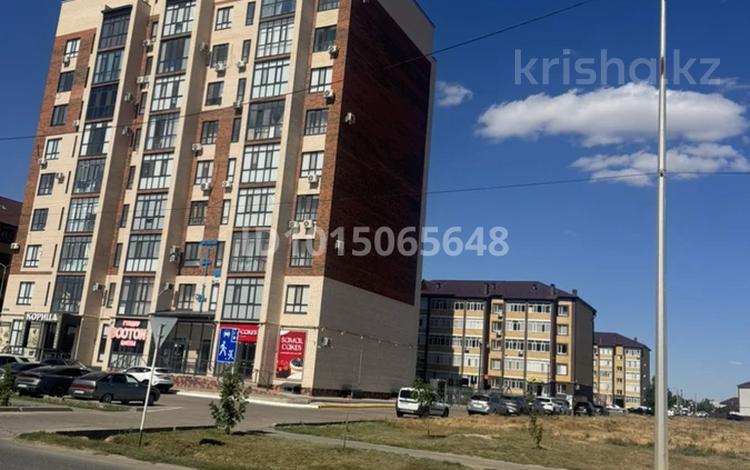 1-комнатная квартира · 55.7 м² · 9/9 этаж, жуманиязова 97 за 18.6 млн ₸ в Уральске — фото 12