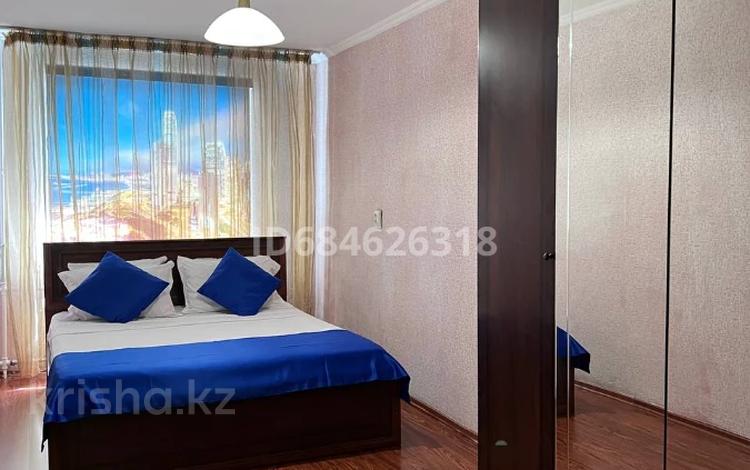 2-комнатная квартира, 48 м², 2/4 этаж посуточно, ул. Аскарова 3 3 за 12 000 〒 в Шымкенте, Аль-Фарабийский р-н — фото 2
