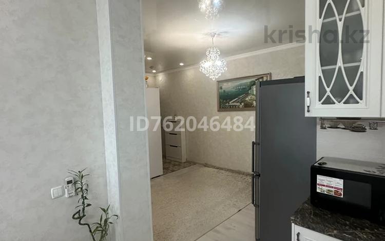 3-комнатная квартира · 75 м² · 7/19 этаж, Брусиловского — Есенжанова за 400 000 ₸ в Алматы, Алмалинский р-н — фото 2
