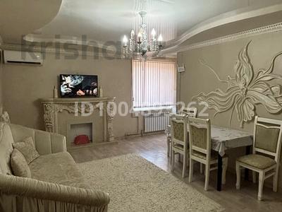 3-комнатная квартира · 65 м² · 3/5 этаж, Абая 32 — Старый БОЛАШАК за 25 000 ₸ в 