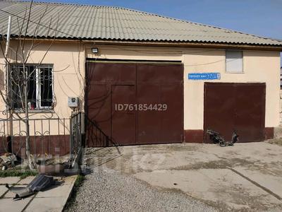 Жеке үй · 6 бөлме · 800 м² · 8 сот., мкр Самал-3, Мкр Самал-3 Тауекел хан — Рядом Райхан кафе , Тауекел хан магазин, бағасы: 45 млн ₸ в Шымкенте, Абайский р-н
