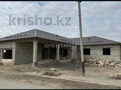 Отдельный дом · 5 комнат · 660 м² · 8 сот., мкр Атырау, Еркинкала за 20 млн 〒