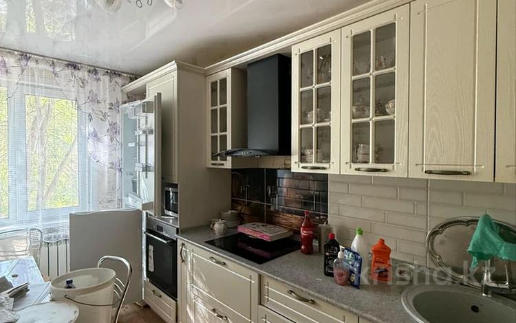 3-комнатная квартира · 66 м² · 3 этаж, Каныша Сатпаева 12 за 320 000 ₸ в Усть-Каменогорске — фото 2
