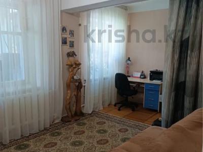 1-комнатная квартира, 34 м², 3/5 этаж, мкр №10 59б — Жандосова за 21 млн 〒 в Алматы, Ауэзовский р-н