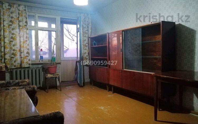 3-бөлмелі пәтер, 62 м², 5/5 қабат, сергея тюленина, бағасы: 14.3 млн 〒 в Уральске — фото 2