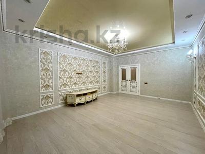4-комнатная квартира, 150 м², Кошкарбаева 32/1 за 61.5 млн 〒 в Астане, Алматы р-н