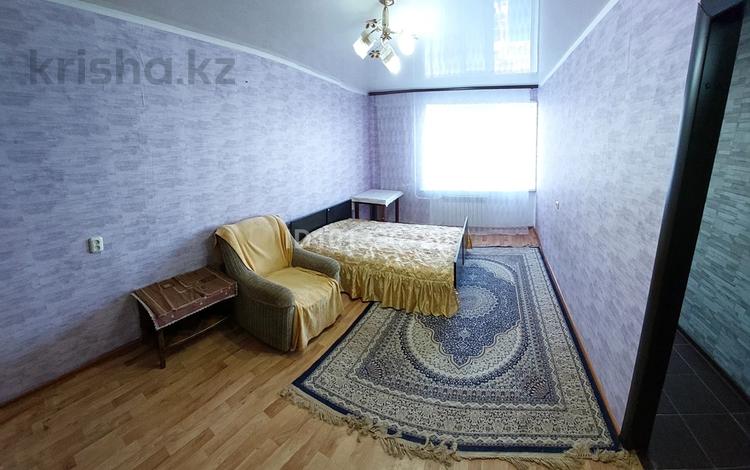 1-комнатная квартира · 33 м² · 7/9 этаж, Исатая махамбета 82/1 за 85 000 ₸ в Уральске — фото 2