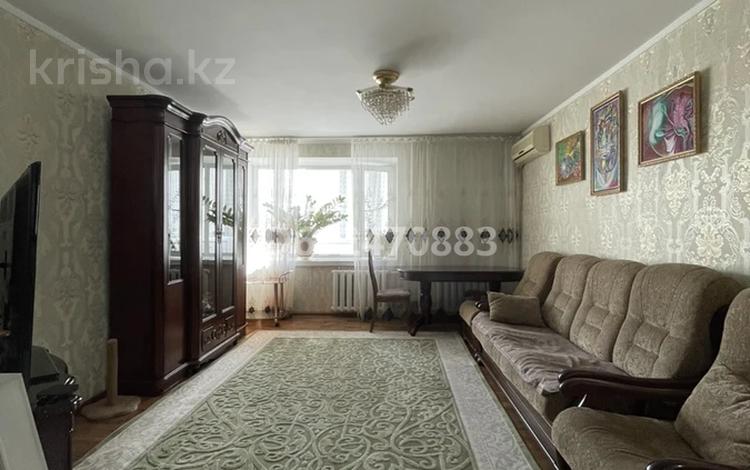 4-комнатная квартира, 80 м², 6/6 этаж, Затаевича за 30 млн 〒 в Семее — фото 2