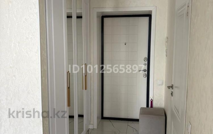 1-бөлмелі пәтер · 40 м² · 9/12 қабат, Казбек би — Толе би, бағасы: 230 000 ₸ в Астане, Нура р-н — фото 2