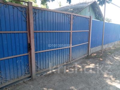 Отдельный дом · 6 комнат · 1000 м² · 10 сот., Атамура 14 за 7 млн ₸ в Шу