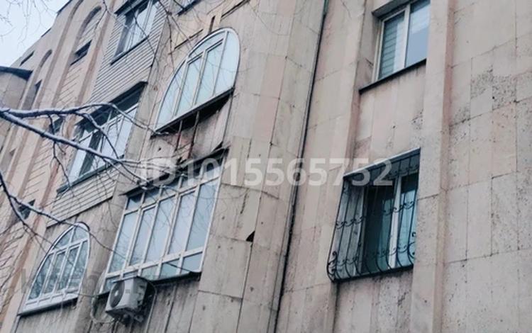 1-комнатная квартира · 32.3 м² · 3/5 этаж, мкр №3 65 — Саина Улыгбека за 26 млн ₸ в Алматы, Ауэзовский р-н — фото 2