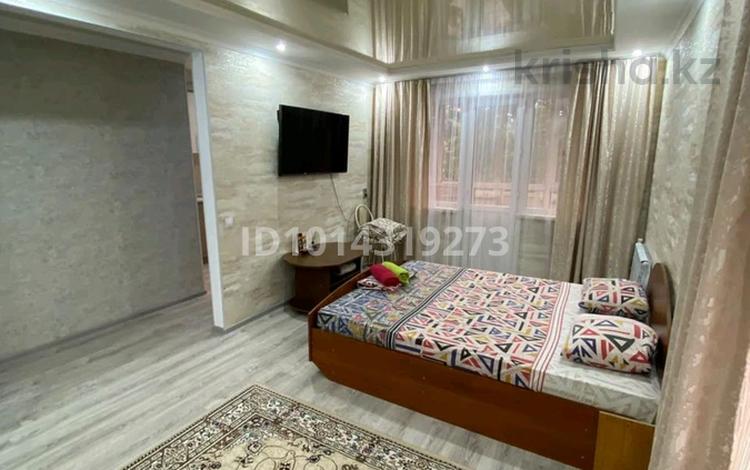 1-бөлмелі пәтер · 40 м² · 4/5 қабат, Жаңа қала ш/а., Нуркена Абдирова 36/1 — Гоголя Абдирова Назарбаева, бағасы: 10 000 ₸ в Караганде, Казыбек би р-н — фото 2