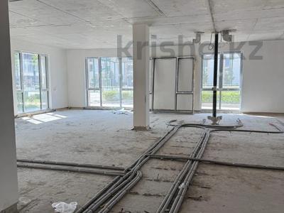 5-комнатная квартира · 300 м² · 1/3 этаж, мкр Мирас за 770 млн 〒 в Алматы, Бостандыкский р-н