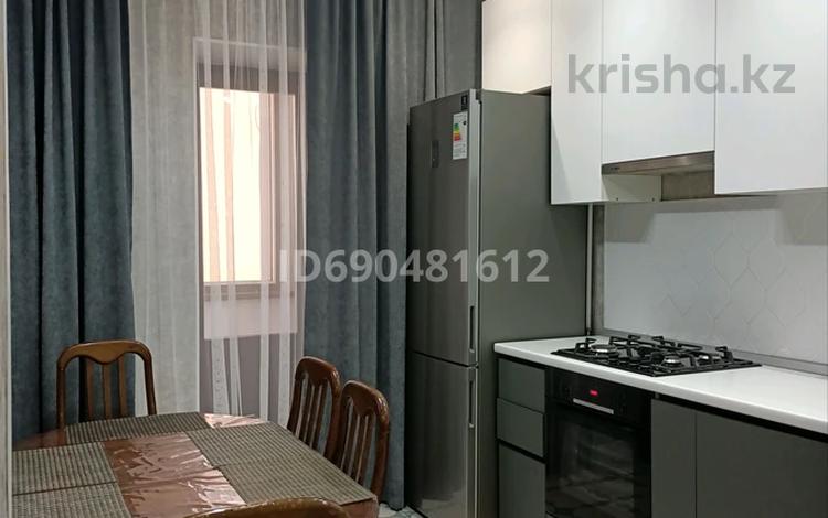 1-бөлмелі пәтер · 35 м² · 4/6 қабат, мкр 11 — Офис Гелиос, бағасы: 11 999 ₸ в Актобе — фото 2
