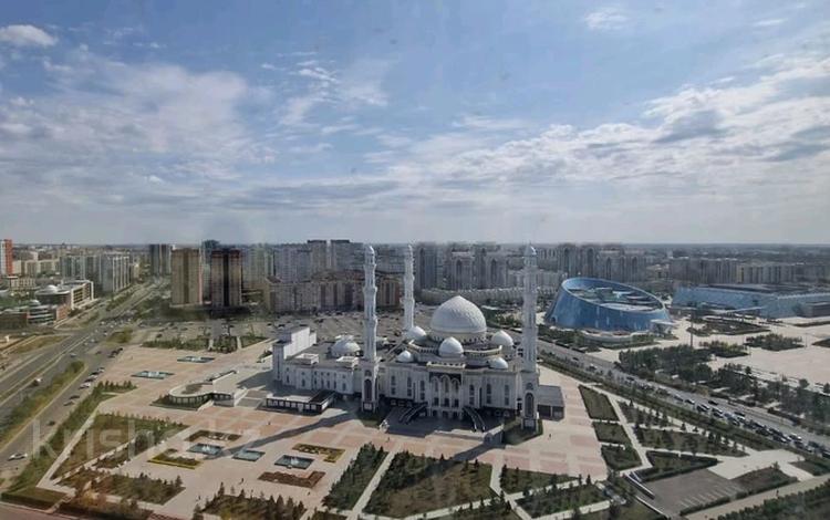 3-комнатная квартира · 90 м² · 17/28 этаж, Кошкарбаева 10/1 за 59 млн 〒 в Астане, Сарайшык р-н — фото 2