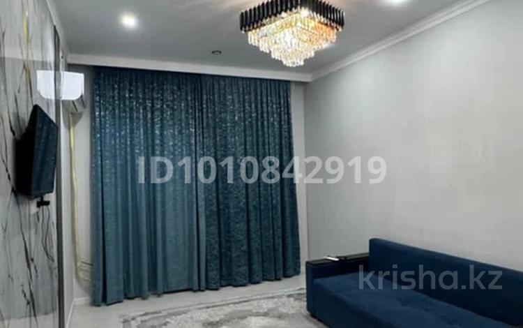 2-комнатная квартира · 55 м², мкр Акжайык, К. Толеметова за 3 000 ₸ в Шымкенте, Абайский р-н — фото 2