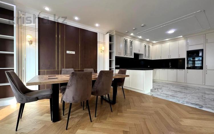 4-бөлмелі пәтер · 205 м² · 4/5 қабат, Фурманова 67 — Бектурова, бағасы: ~ 1.6 млн ₸ в Алматы, Медеуский р-н — фото 52
