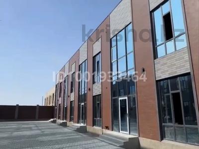 4-комнатная квартира · 171 м² · 2/2 этаж, Тәуке хана 26/50 — Район Абсент 13микр за 34 млн ₸ в Таразе