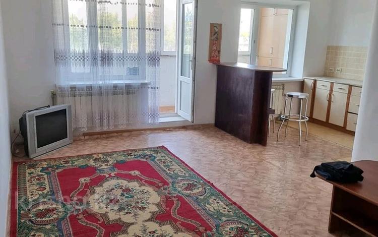 3-комнатная квартира · 90 м² · 2/2 этаж, Кунаева 2б за 200 000 ₸ в Конаеве — фото 2
