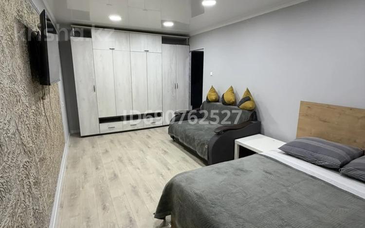 1-комнатная квартира · 35 м², Есенберлина 41 за 15 000 ₸ в Жезказгане — фото 19