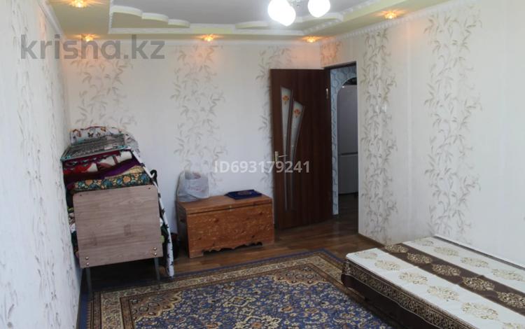 4-комнатная квартира, 78 м², 5/5 этаж, Самал 40 за 24 млн 〒 в Талдыкоргане, мкр Самал — фото 2