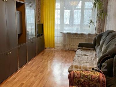 3-комнатная квартира, 60 м², 4/4 этаж, Ауэзова за 14 млн 〒 в Петропавловске