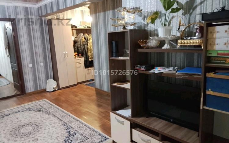 2-комнатная квартира · 47 м² · 1/5 этаж, Ауэзова 27 за 160 000 ₸ в Семее — фото 2