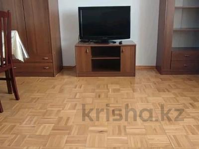 Пәтерлер в Алматы: 2-бөлмелі пәтер · 55 м² · 5/9 қабат, мкр Самал-2 55, бағасы: 300 000 〒 2-бөлмелі пәтер · 55 м² · 5/9 қабат, мкр Самал-2 55, бағасы: 300 000 〒 в Алматы, Медеуский р-н