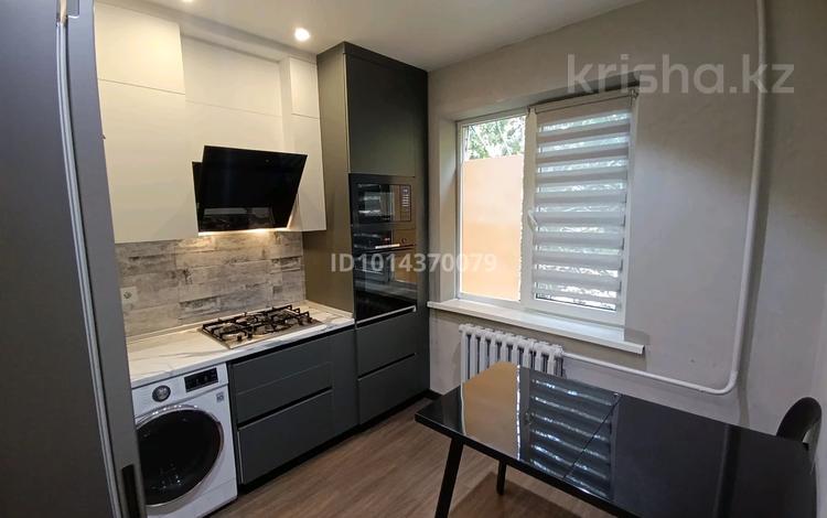1-комнатная квартира · 40 м² · 1/9 этаж, мкр Аксай-4 — Момышулы- Домостроительная за 28.5 млн ₸ в Алматы, Ауэзовский р-н — фото 3